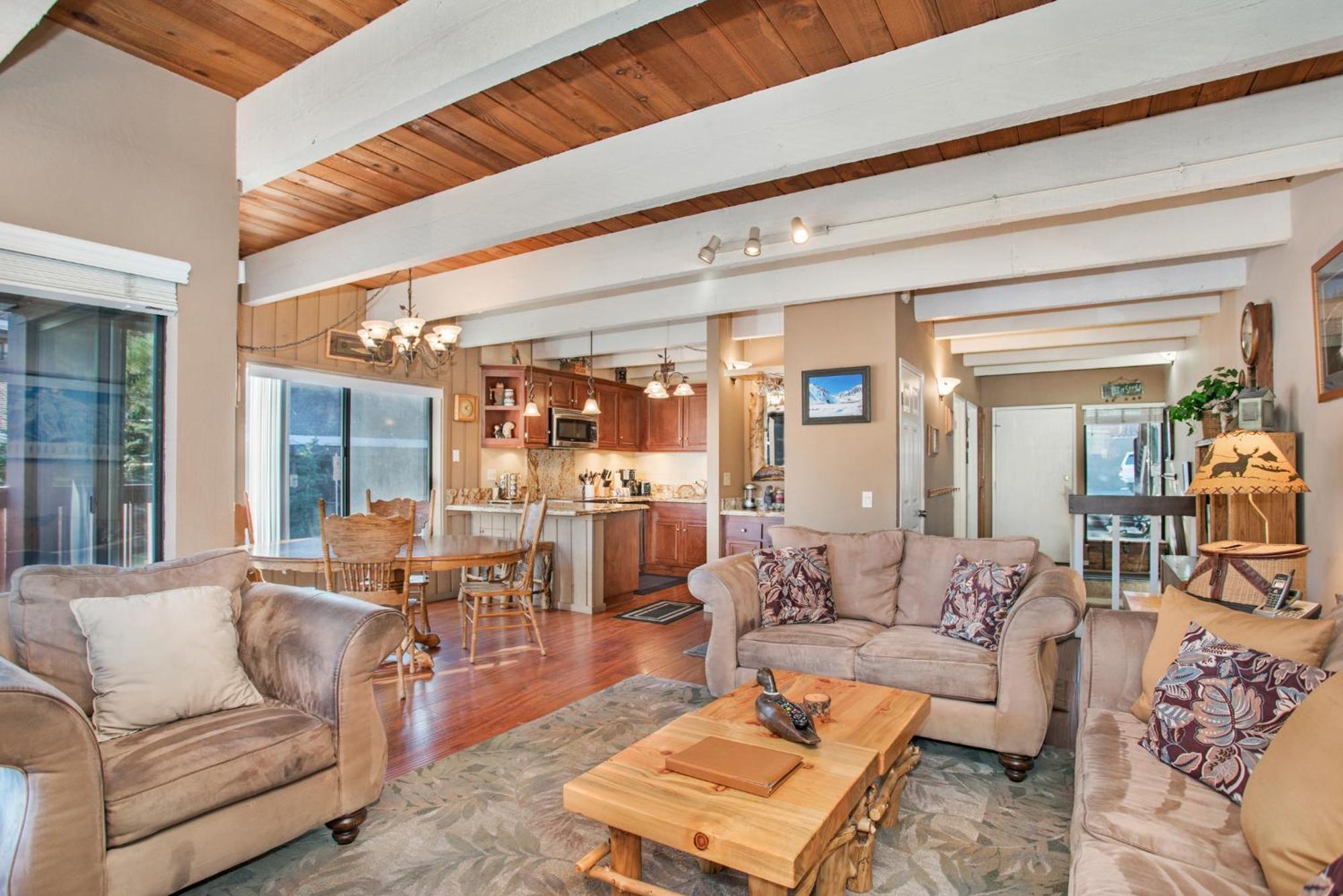 Val D'Isere At The Village By 101 Great Escapes 马姆莫斯湖 客房 照片